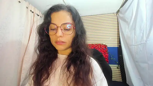 Snapshot of rosse_2504 chatting on 9, 6, 2026 rosse 2504 online show from 9, 6, 2026