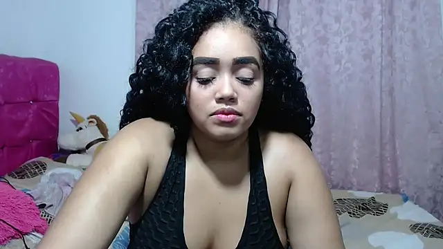 kiara milf  online show from 25, 10, 2025