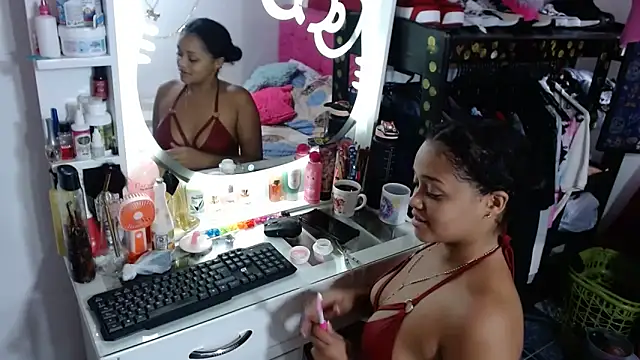 Snapshot of kiara_milf_ chatting on 15, 6, 2026 kiara milf online show from 15, 6, 2026
