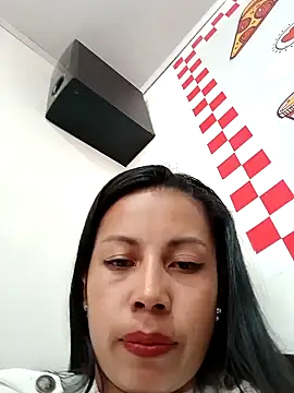 Snapshot of _andrea30 chatting on 20, 12, 2024  andrea30 online show from 20, 12, 2024