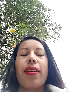 Snapshot of _andrea30 chatting on 23, 12, 2024  andrea30 online show from 23, 12, 2024