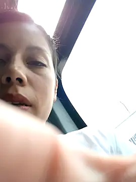 Snapshot of _andrea30 chatting on 8, 1, 2025  andrea30 online show from 8, 1, 2025