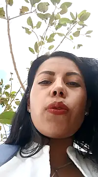 Snapshot of _andrea30 chatting on 24, 1, 2025  andrea30 online show from 24, 1, 2025