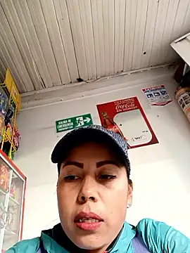 Snapshot of _andrea30 chatting on 11, 9, 2025  andrea30 online show from 11, 9, 2025