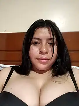 Snapshot of MaryC18 chatting on 21, 1, 2025 MaryC18 online show from 21, 1, 2025