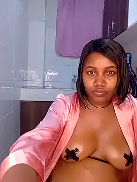 Snapshot of SquirtQueen222 chatting on 4, 12, 2024 SquirtQueen222 online show from 4, 12, 2024