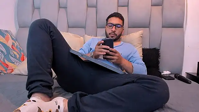 Idara and Edahi01 online show from 20, 1, 2025