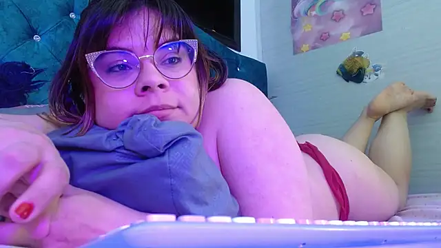 Snapshot of EmmaCoxx chatting on 28, 1, 2025 EmmaCoxx online show from 28, 1, 2025