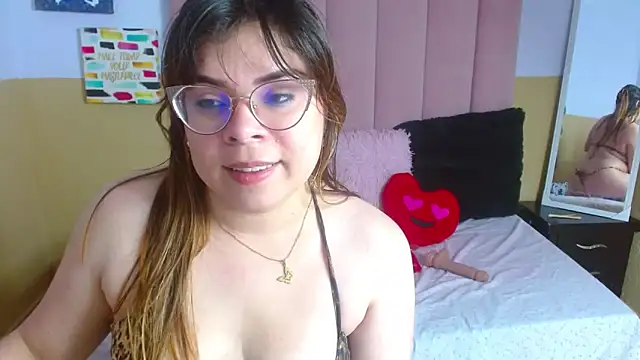 Snapshot of EmmaCoxx chatting on 24, 2, 2025 EmmaCoxx online show from 24, 2, 2025