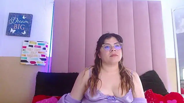 Snapshot of EmmaCoxx chatting on 26, 2, 2025 EmmaCoxx online show from 26, 2, 2025