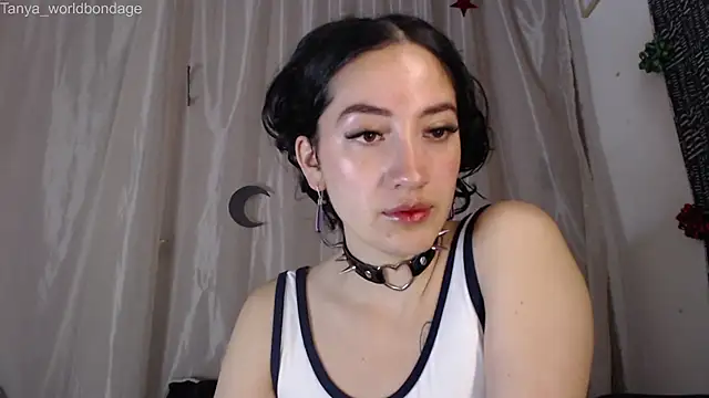 Snapshot of Tanya_WorldBondage chatting on 3, 2, 2026 Tanya WorldBondage online show from 3, 2, 2026