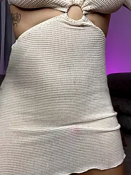Snapshot of YovngBaby chatting on 4, 12, 2024 YovngBaby online show from 4, 12, 2024