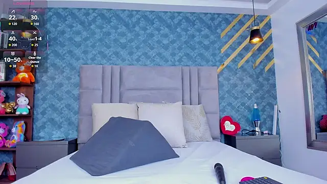 Snapshot of NiiaMoore chatting on 8, 4, 2026 NiiaMoore online show from 8, 4, 2026