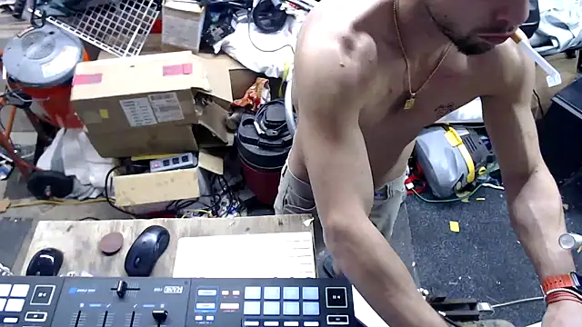 tongueispowerr6d9 online show from 9, 12, 2024