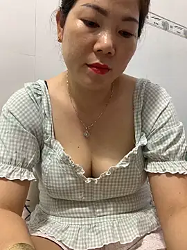 Snapshot of Baby-bigtits chatting on 12, 3, 2025 Baby-bigtits online show from 12, 3, 2025
