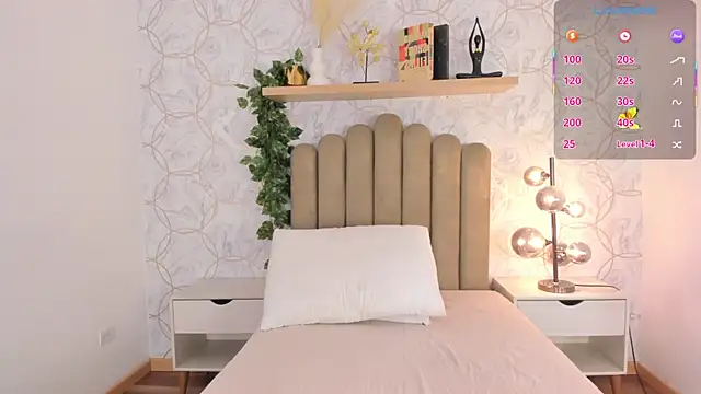 Snapshot of Roma__love chatting on 24, 9, 2025 Roma love online show from 24, 9, 2025