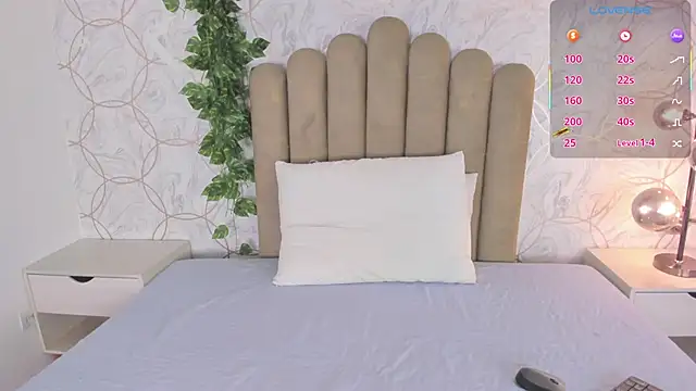 Snapshot of Roma__love chatting on 6, 10, 2025 Roma love online show from 6, 10, 2025