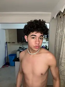 Snapshot of DavidfullOFlove chatting on 5, 2, 2026 DavidfullOFlove online show from 5, 2, 2026
