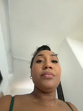 Snapshot of NaiomyLanes chatting on 5, 3, 2026 NaiomyLanes online show from 5, 3, 2026