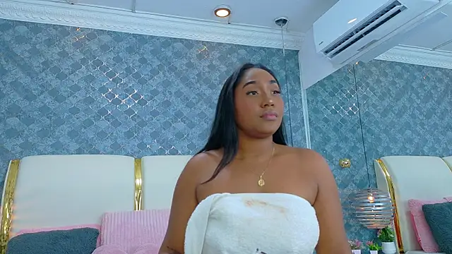 Snapshot of NaiomyLanes chatting on 13, 4, 2026 NaiomyLanes online show from 13, 4, 2026