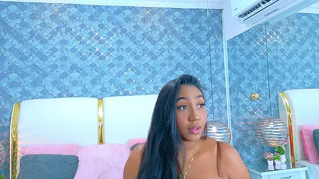 Snapshot of NaiomyLanes chatting on 15, 4, 2026 NaiomyLanes online show from 15, 4, 2026