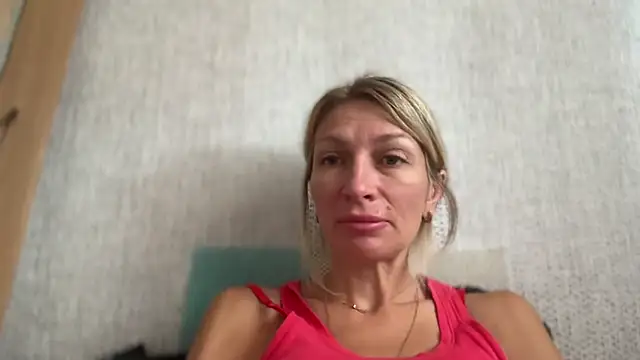 Snapshot of Your_Dayana chatting on 25, 9, 2025 Your Dayana online show from 25, 9, 2025