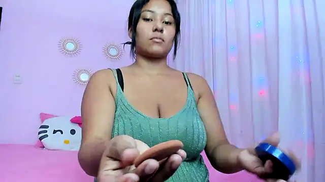 Snapshot of ariel_milk chatting on 1, 3, 2025 ariel milk online show from 1, 3, 2025