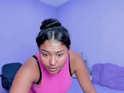 Snapshot of ariel_milk chatting on 12, 3, 2025 ariel milk online show from 12, 3, 2025