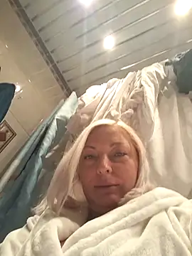 cutecatXXX online show from 28, 4, 2026