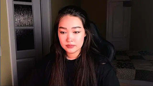 Snapshot of Erica_Wayne chatting on 14, 2, 2025 Erica Wayne online show from 14, 2, 2025