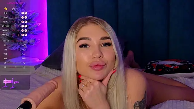 Snapshot of DreamPussyy chatting on 24, 1, 2025 DreamPussyy online show from 24, 1, 2025