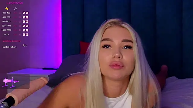 Snapshot of DreamPussyy chatting on 17, 2, 2025 DreamPussyy online show from 17, 2, 2025