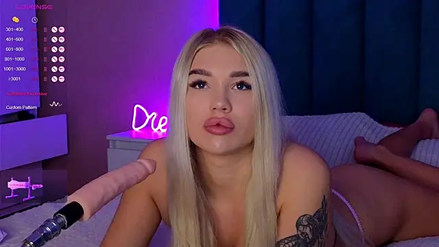 Snapshot of DreamPussyy chatting on 17, 3, 2025 DreamPussyy online show from 17, 3, 2025