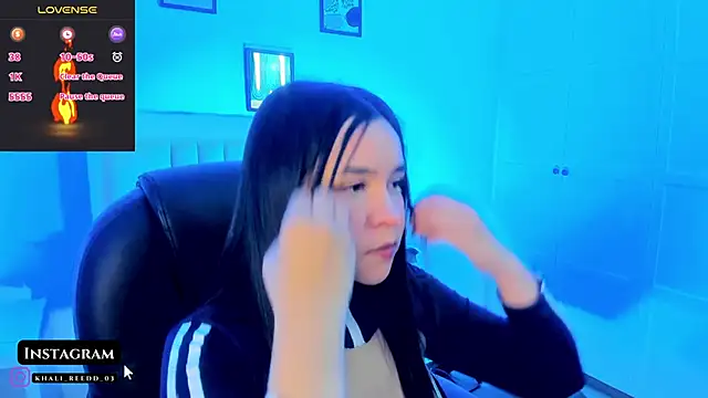 Snapshot of Hanna__Becker_ chatting on 19, 12, 2025 Hanna Becker online show from 19, 12, 2025