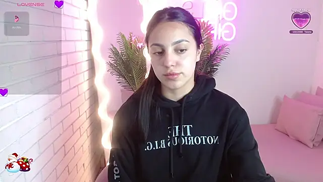 Snapshot of Pia_tay chatting on 24, 12, 2024 Pia tay online show from 24, 12, 2024