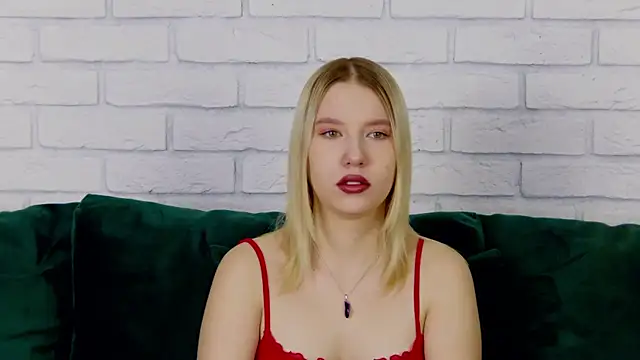 LiliLinn online show from 20, 1, 2025