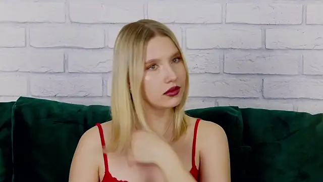 LiliLinn online show from 20, 1, 2025