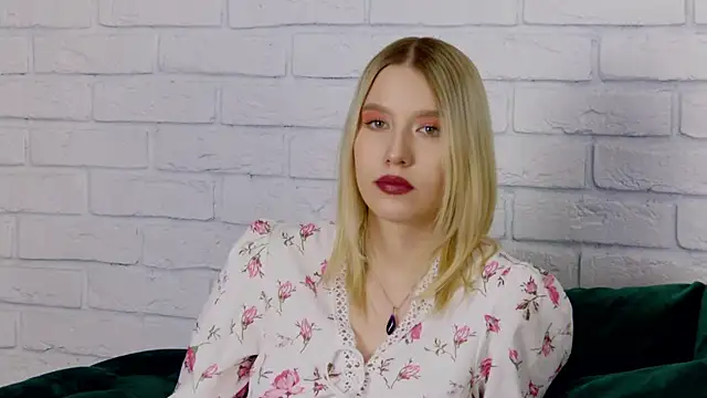 LiliLinn online show from 21, 1, 2025