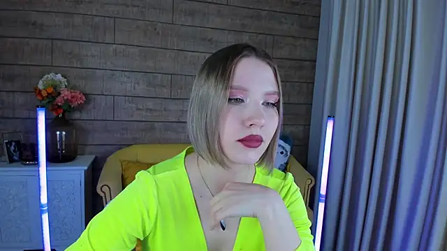 LiliLinn online show from 28, 1, 2025