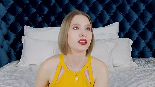 LiliLinn online show from 21, 2, 2025