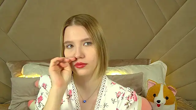 LiliLinn online show from 17, 3, 2025