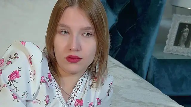 LiliLinn online show from 13, 9, 2025