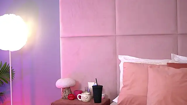 AlmaLuv online show from 1, 12, 2025