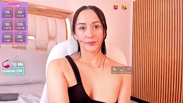 hazel ross tcw online show from 16, 10, 2025