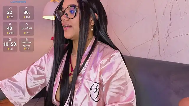 ElaEndez  online show from 8, 3, 2025