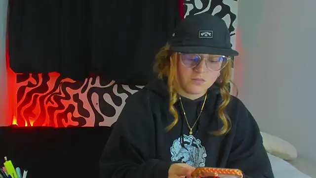 Snapshot of tekila__ chatting on 24, 10, 2025 tekila online show from 24, 10, 2025