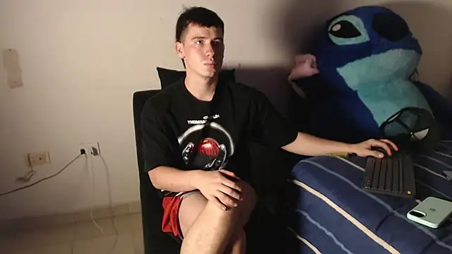 Snapshot of harry_greg21 chatting on 11, 11, 2025 harry greg21 online show from 11, 11, 2025