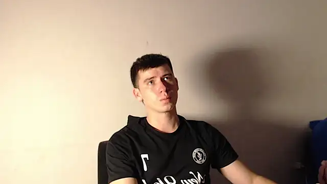 Snapshot of harry_greg21 chatting on 13, 11, 2025 harry greg21 online show from 13, 11, 2025