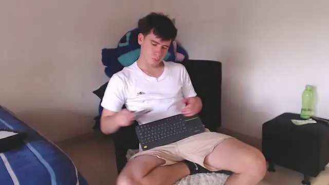 Snapshot of harry_greg21 chatting on 21, 2, 2026 harry greg21 online show from 21, 2, 2026