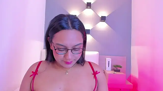 Snapshot of ellamontoya chatting on 13, 1, 2025 ellamontoya online show from 13, 1, 2025
